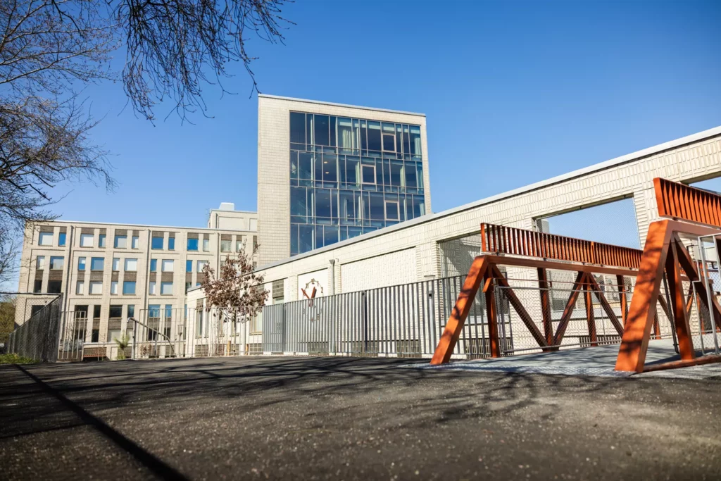 Silverkällan - grundskola och äldreboende i Göteborg