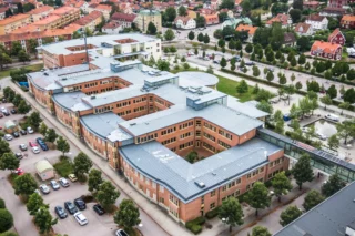 Flygfoto på skola