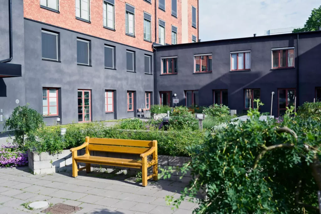 Uteplats på äldreboende